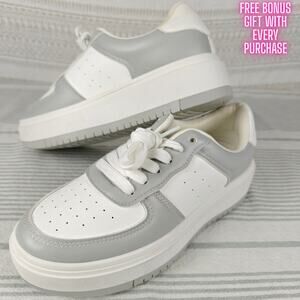 Madden Girl Natalie White Gray Platform Sneakers Size 8M NEW